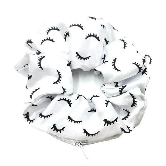 LASH SCRUNCHIE